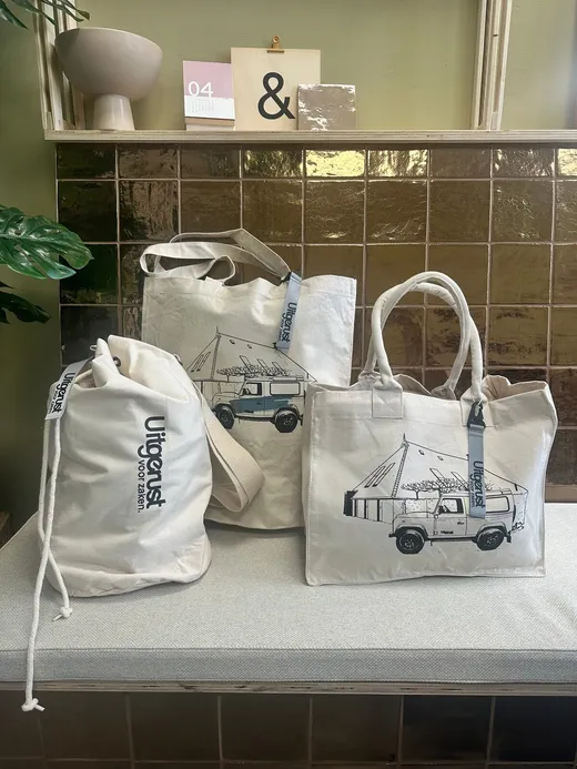 Merchandise en tassen ontworpen door Milk&Sugar