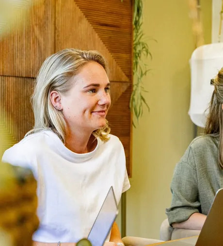 Julia — tekst, socials en projectmanager bij Milk&Sugar